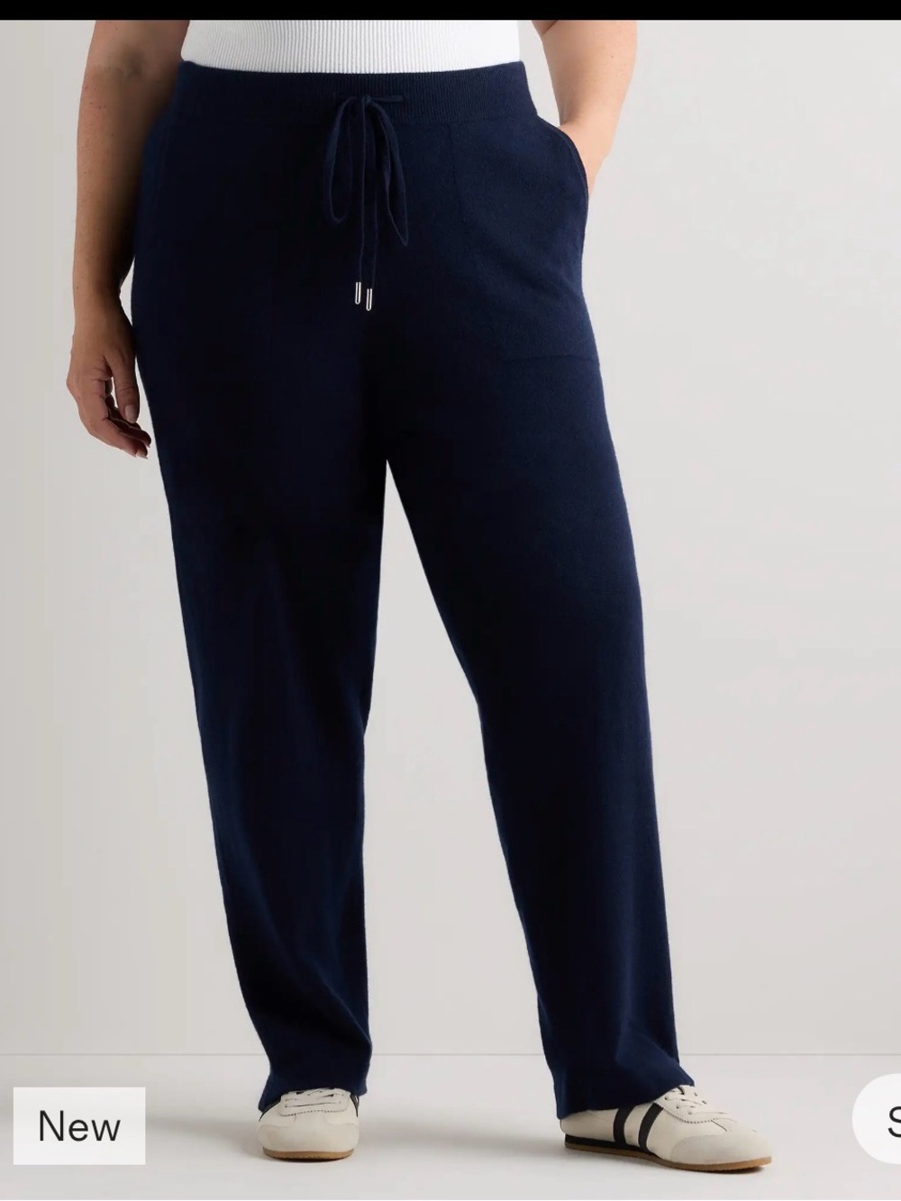 Navy Drawstring Knit Lounge Pants size Large. NWTElastic waist 14.5”
Inseam 31”